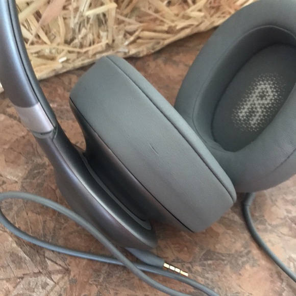 JBL Bluetooth headphones - Picture 15 of 15